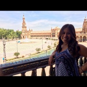 Meet your Posher, Jeannine